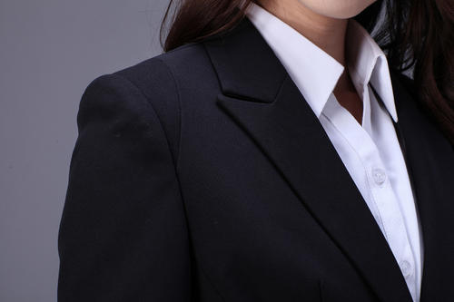 遼寧企業(yè)在選擇工作服的時(shí)候應(yīng)該如何挑選                                                                                         